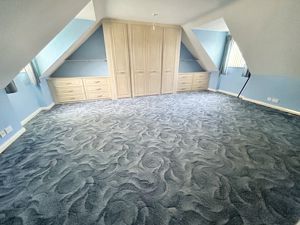 Bedroom- click for photo gallery